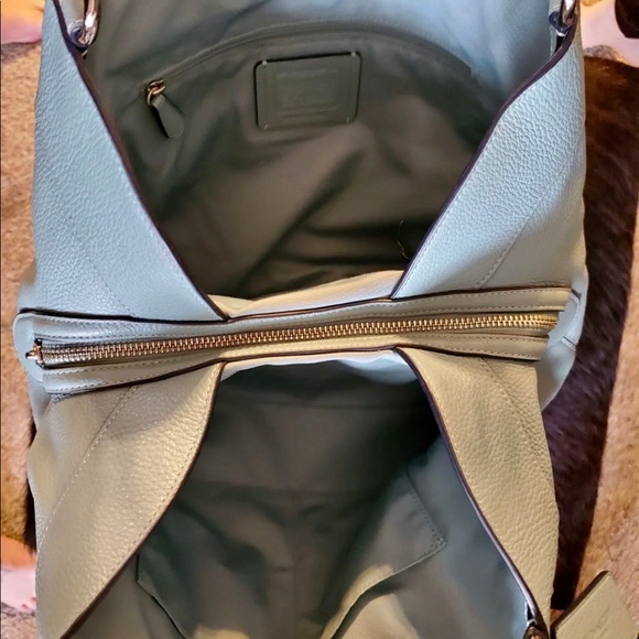 Coach Purse/tote gently used - Picture 3 of 6